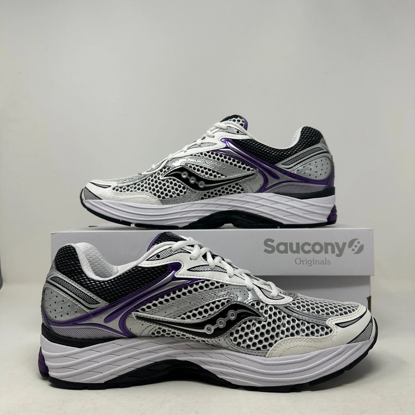 Size 11.5 - Saucony ProGrid Omni 9 "White Black Silver Purple" 2025 W/Box - S70739-10
