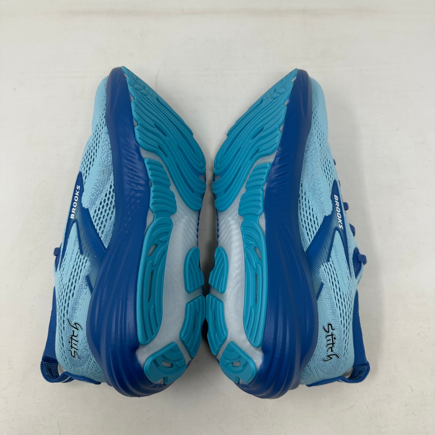 Size 13 - Brooks Glycerin 22 runDisney “Stitch” 2025 W/Box - 110530-1D-421